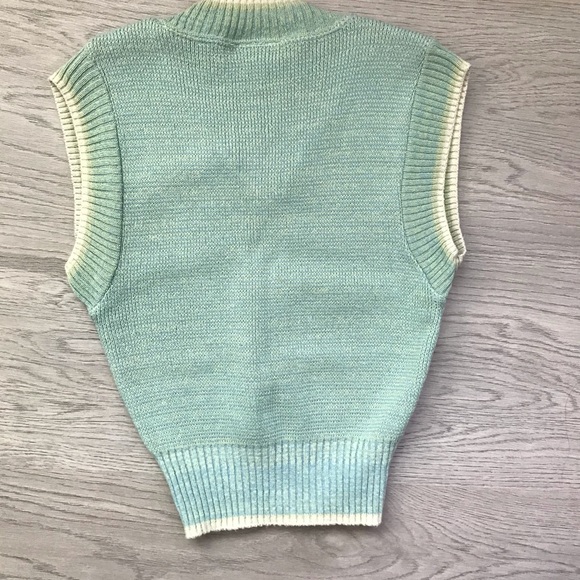 Vintage 90s Green Girl’s Knit Sweater Vest, Small, Back To School, Clueless Vest - Picture 7 of 7